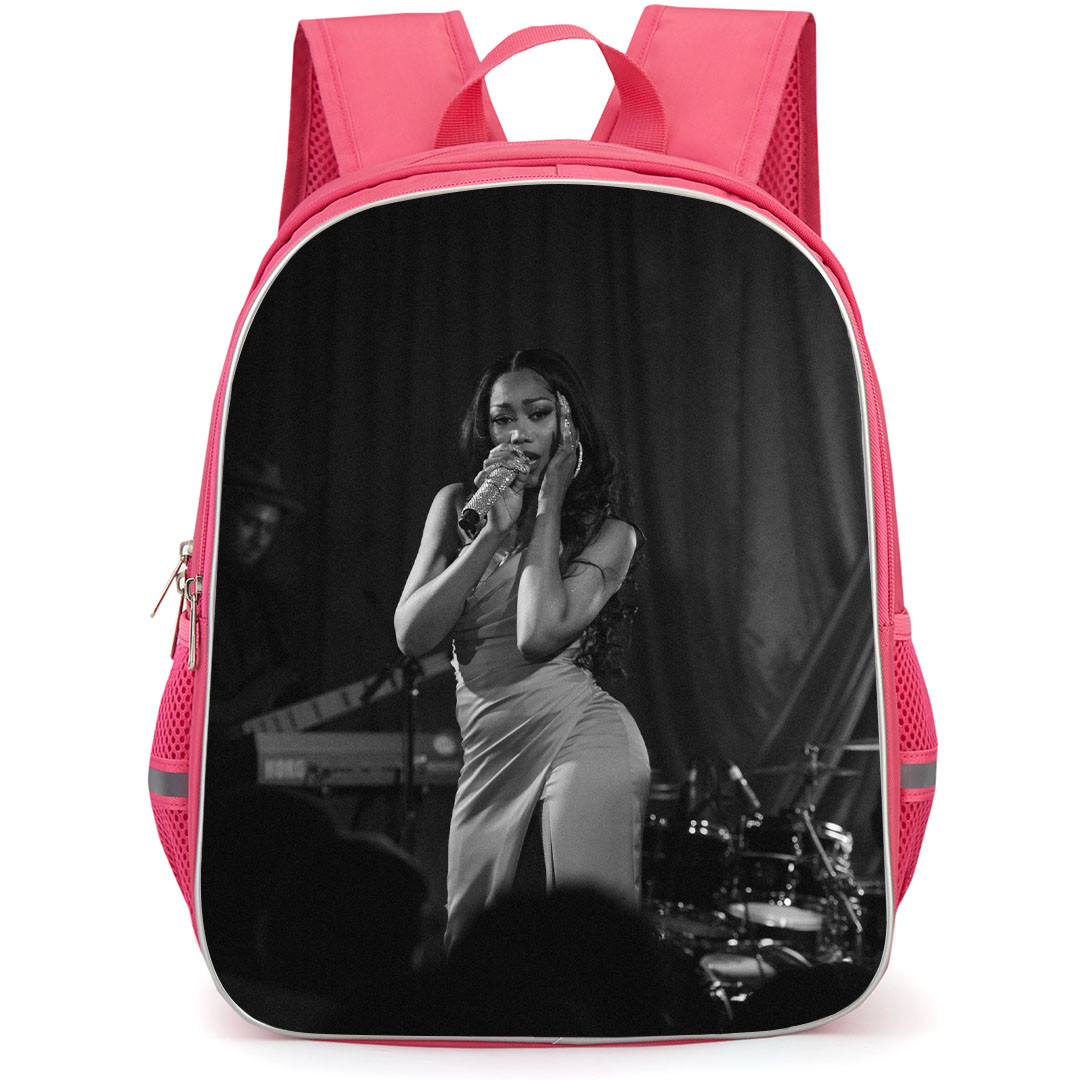 Muni Long Backpack StudentPack - Muni Long Singing On The Stage Grayscale Poster
